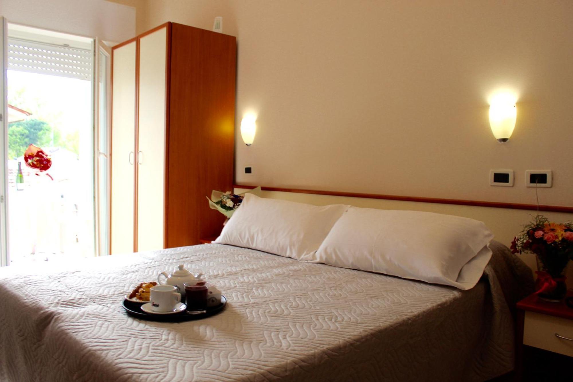 Blue Hotel Cesenatico Exterior photo